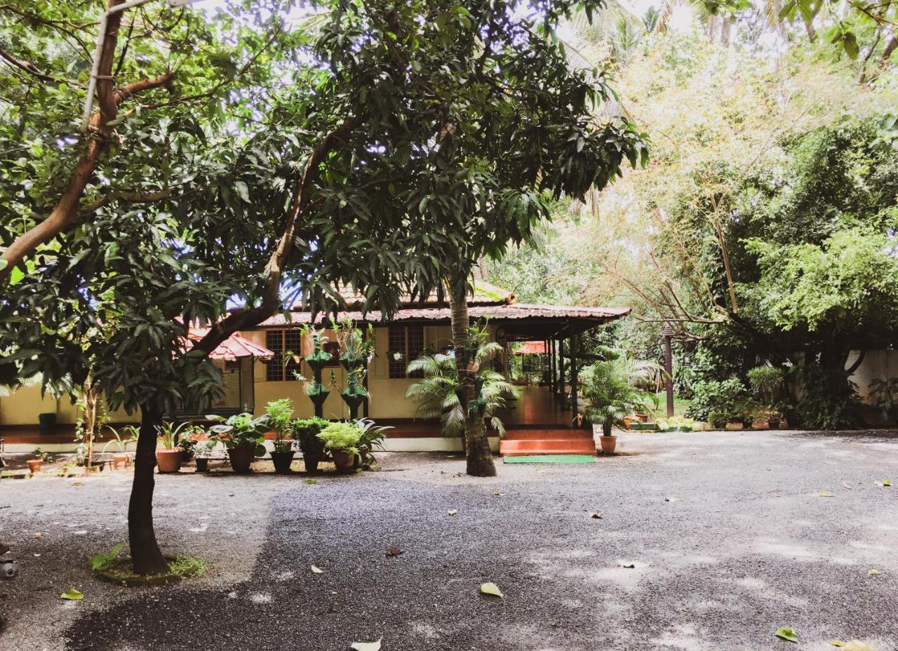 Palm Grove Service Villa Коччи Экстерьер фото
